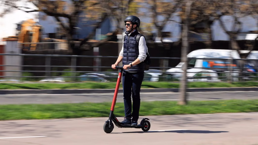Adults electric scooter for daily commuting